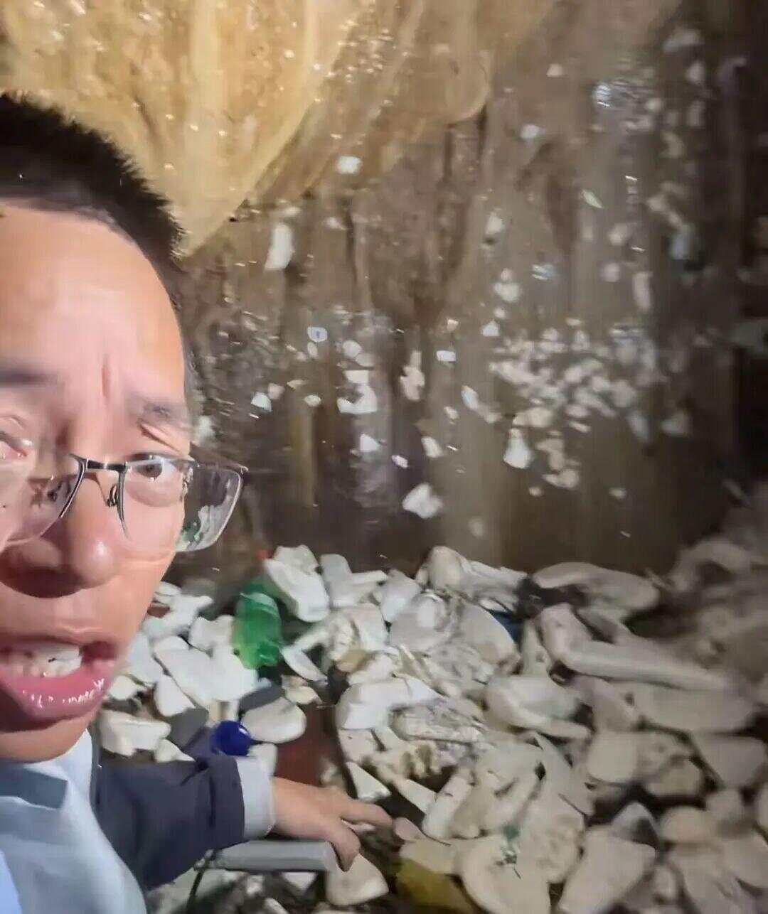 网友曝光溶洞垃圾成山、粪便满地<strong></p>
<p>带虚拟币</strong>,“至少十层楼高”!官方通报