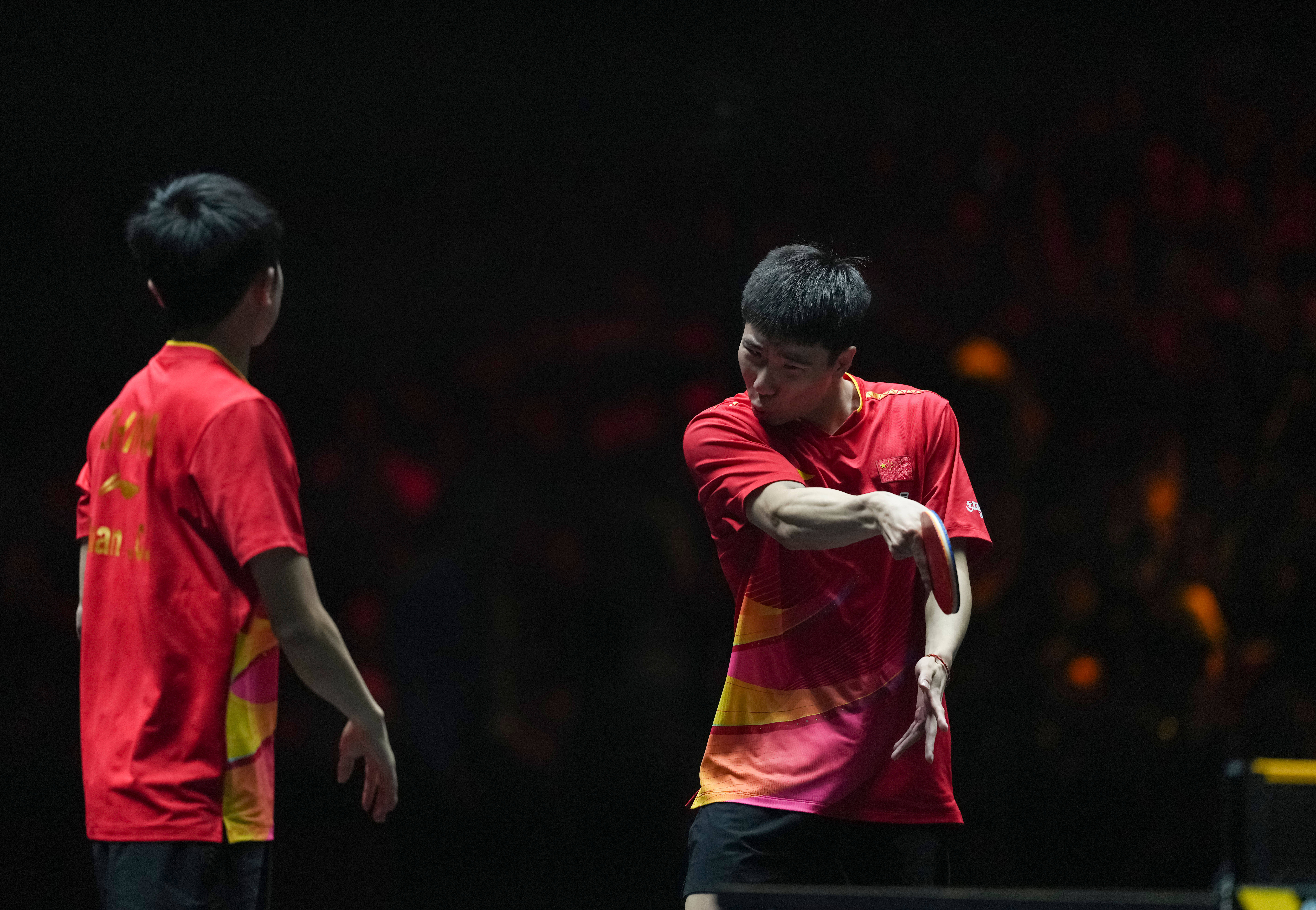 (体育)乒乓球——WTT中国大满贯赛:林诗栋/王楚钦晋级男双四强