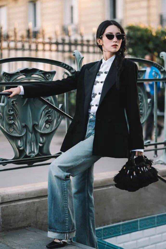 时装周上的女明星<strong></p>
<p>MM虚拟币</strong>,秋冬氛围感一键封顶!