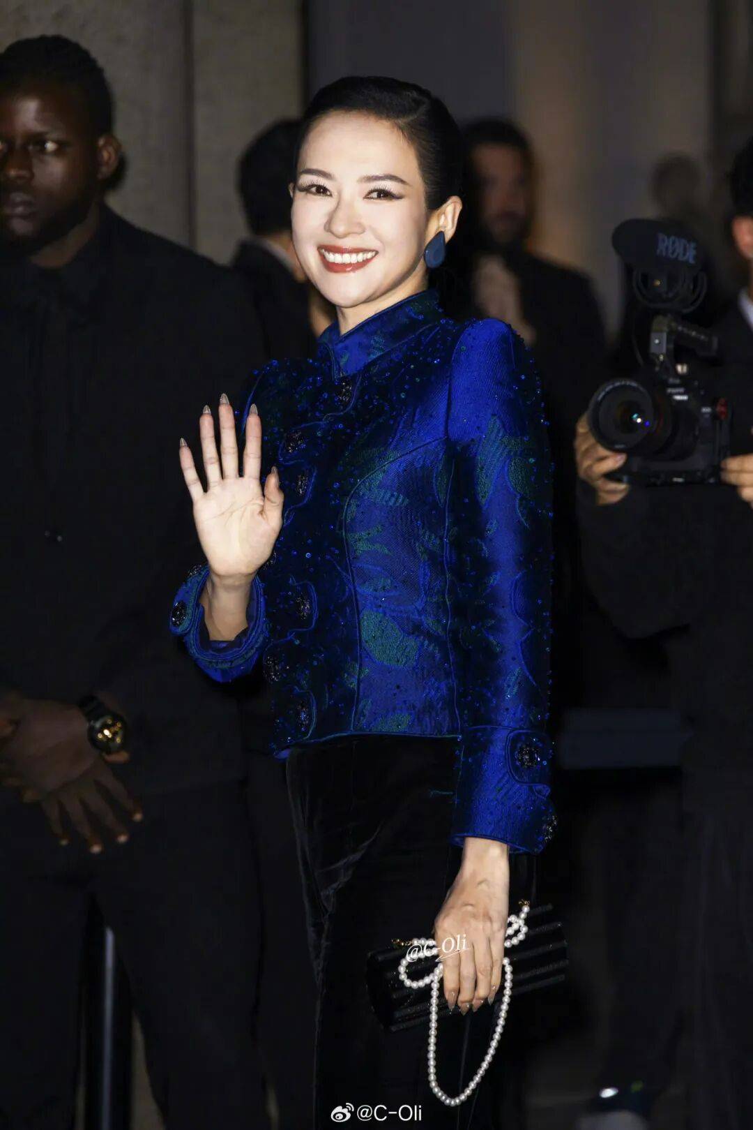 时装周上的女明星<strong></p>
<p>MM虚拟币</strong>,秋冬氛围感一键封顶!