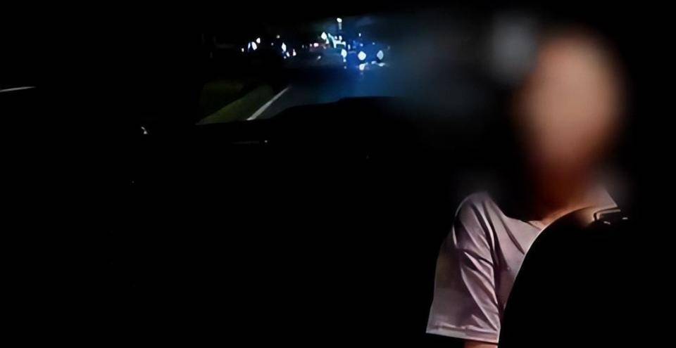 女子打车不给高速过路费<strong></p>
<p>虚拟币取缔</strong>,扬言“没钱我不给,有钱我也不给” !司机将其送回起点