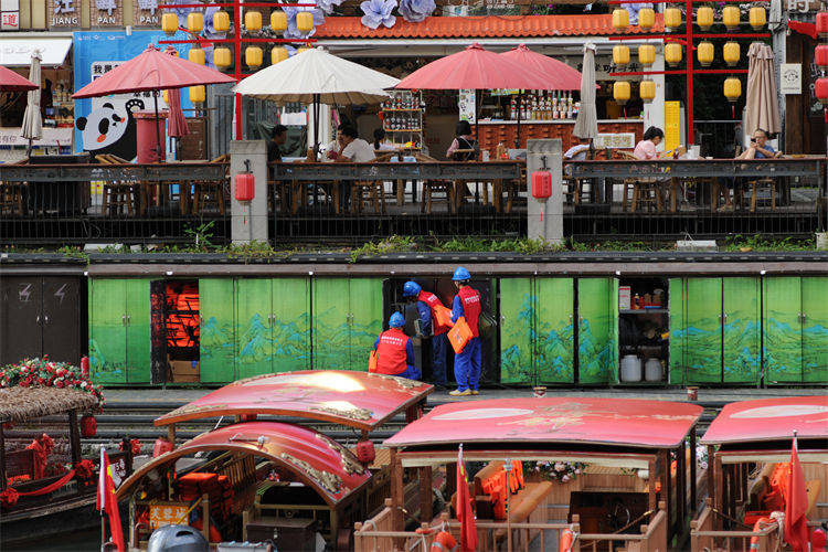 阖家团圆时<strong></p>
<p>虚拟币取缔</strong>，他们守护蓉城灯火