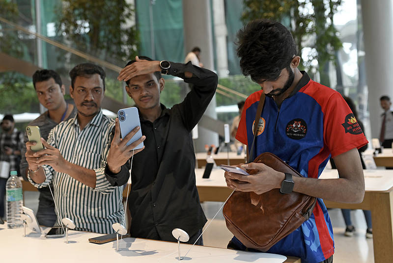 印度政府被曝正积极鼓励海外印度人回国<strong></p>
<p>虚拟币取缔</strong>,但想让这些人从美回国绝非易事