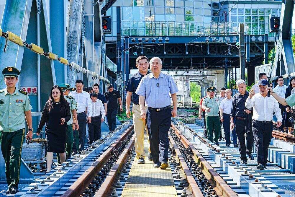 70年前<strong></p>
<p>有哪些数字货币</strong>，钱学森经罗湖口岸归国！武警广东总队深圳第二支队开展纪念活动