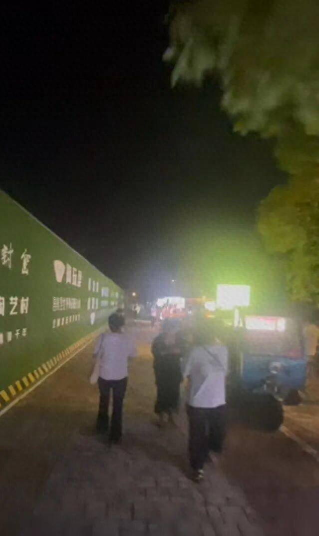 长假尾声!江西“鸡排大道”人流量减少超6成<strong></p>
<p>有哪些数字货币</strong>,“鸡排哥”提前下班