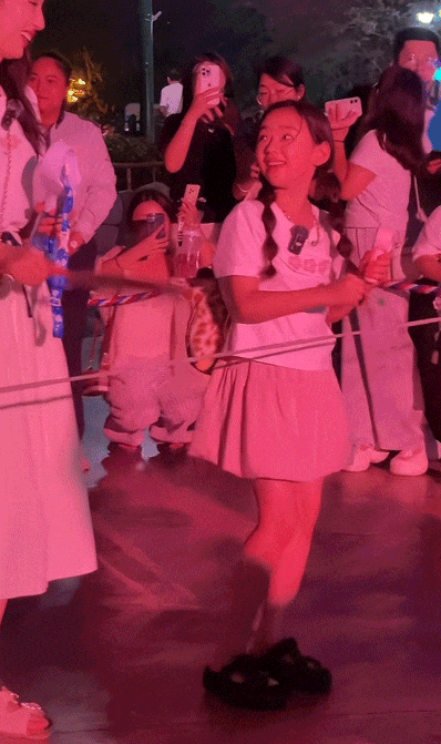 9岁小酒窝<strong></p>
<p>有哪些数字货币</strong>,大大方方成顶流