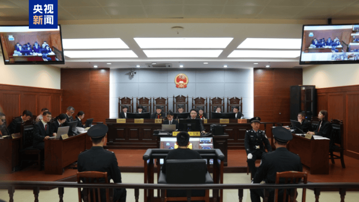 “司机泄愤撞死一家三口”<strong></p>
<p>数字货币有哪些</strong>，逝者家属最新发声