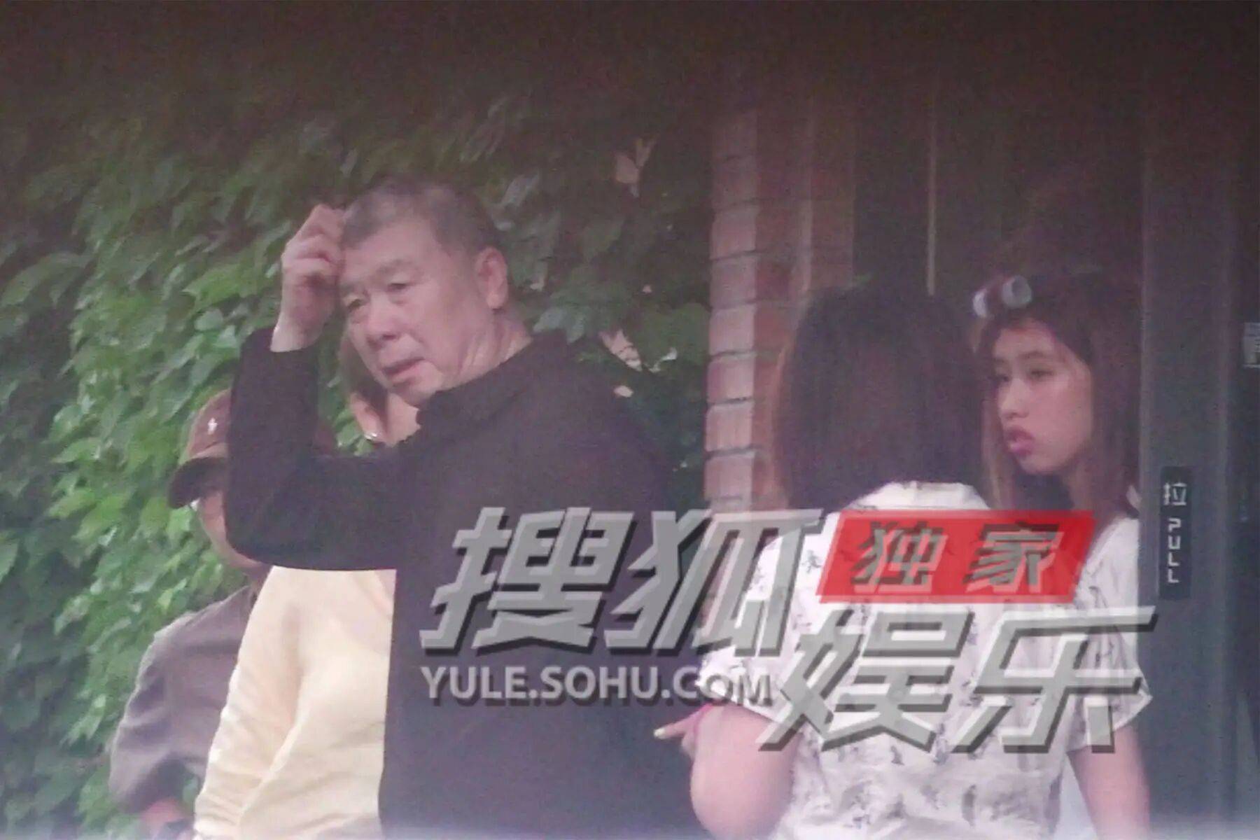 考古|冯小刚带女儿去陈思诚工作室!开个人账号还读影视专业<strong></p>
<p>数字货币有哪些</strong>,她也要“女承父业”吗?