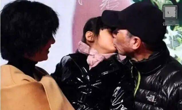 考古|冯小刚带女儿去陈思诚工作室!开个人账号还读影视专业<strong></p>
<p>数字货币有哪些</strong>,她也要“女承父业”吗?