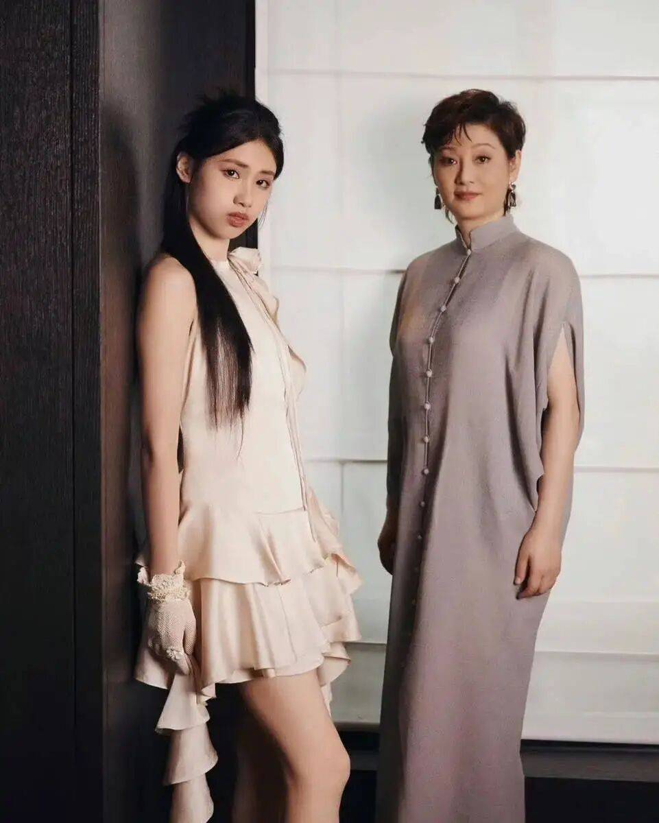 考古|冯小刚带女儿去陈思诚工作室!开个人账号还读影视专业<strong></p>
<p>数字货币有哪些</strong>,她也要“女承父业”吗?