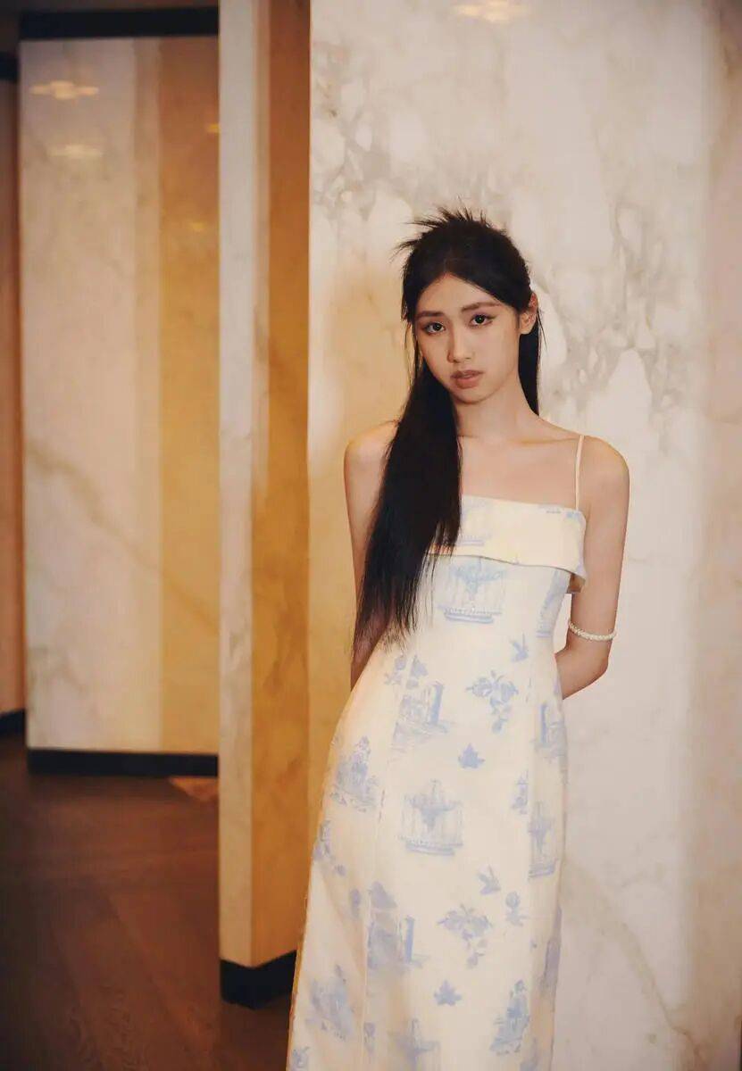 考古|冯小刚带女儿去陈思诚工作室!开个人账号还读影视专业<strong></p>
<p>数字货币有哪些</strong>,她也要“女承父业”吗?