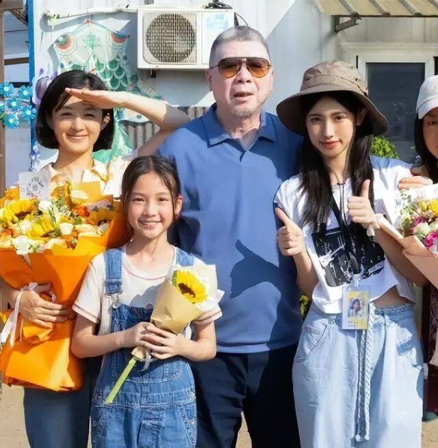 考古|冯小刚带女儿去陈思诚工作室!开个人账号还读影视专业<strong></p>
<p>数字货币有哪些</strong>,她也要“女承父业”吗?