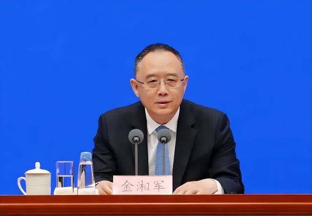 中央委员被“双开”<strong></p>
<p>国际数字货币</strong>,62岁女副部任上被查!中纪委上周通报查处26人