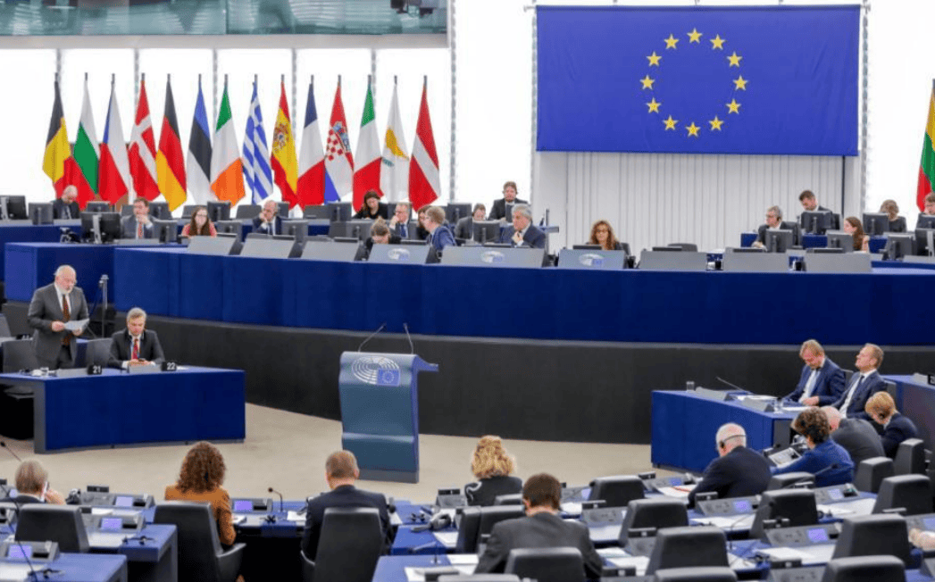 西方33国抱团取暖<strong></p>
<p>如何交易数字货币</strong>,希望中国收回成命,不料中方迅速打响第二波反制!