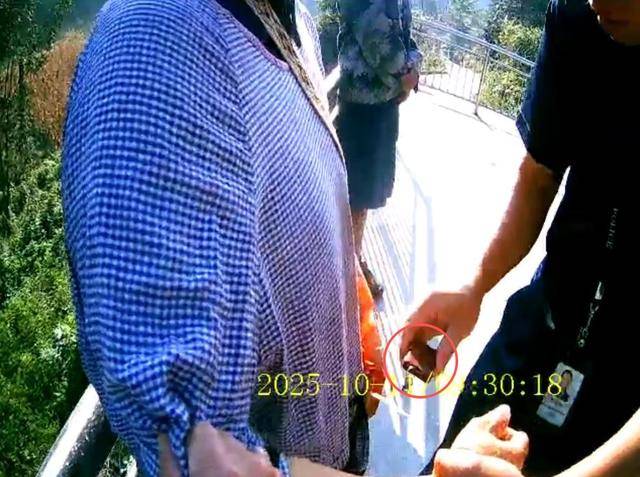 100斤玉米上秤秒变60斤?贵州一村民遭“鬼秤”骗粮!民警出手<strong></p>
<p>如何交易数字货币</strong>,5人被拘