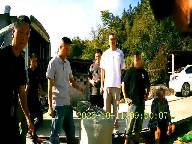 100斤玉米上秤秒变60斤?贵州一村民遭“鬼秤”骗粮!民警出手<strong></p>
<p>如何交易数字货币</strong>,5人被拘