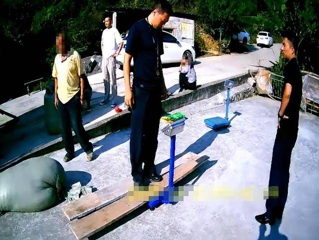 100斤玉米上秤秒变60斤?贵州一村民遭“鬼秤”骗粮!民警出手<strong></p>
<p>如何交易数字货币</strong>,5人被拘
