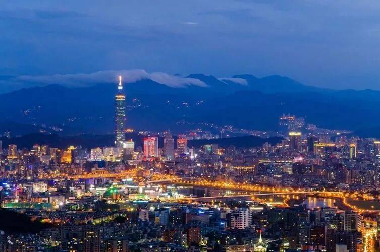 王毅抵达欧洲<strong></p>
<p>如何交易数字货币</strong>,华春莹陪同出席,意大利公开选边站,欧盟傻眼了!