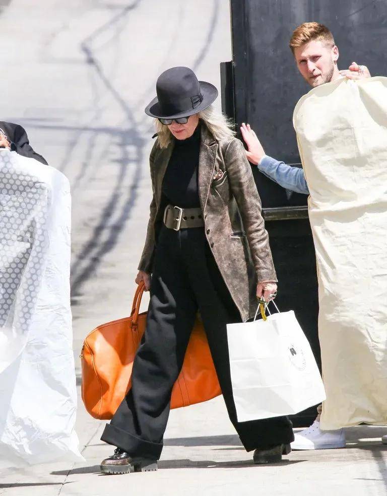 79岁奥斯卡影后离世<strong></p>
<p>如何交易数字货币</strong>,她是男神收割机,松弛中性风穿搭鼻祖