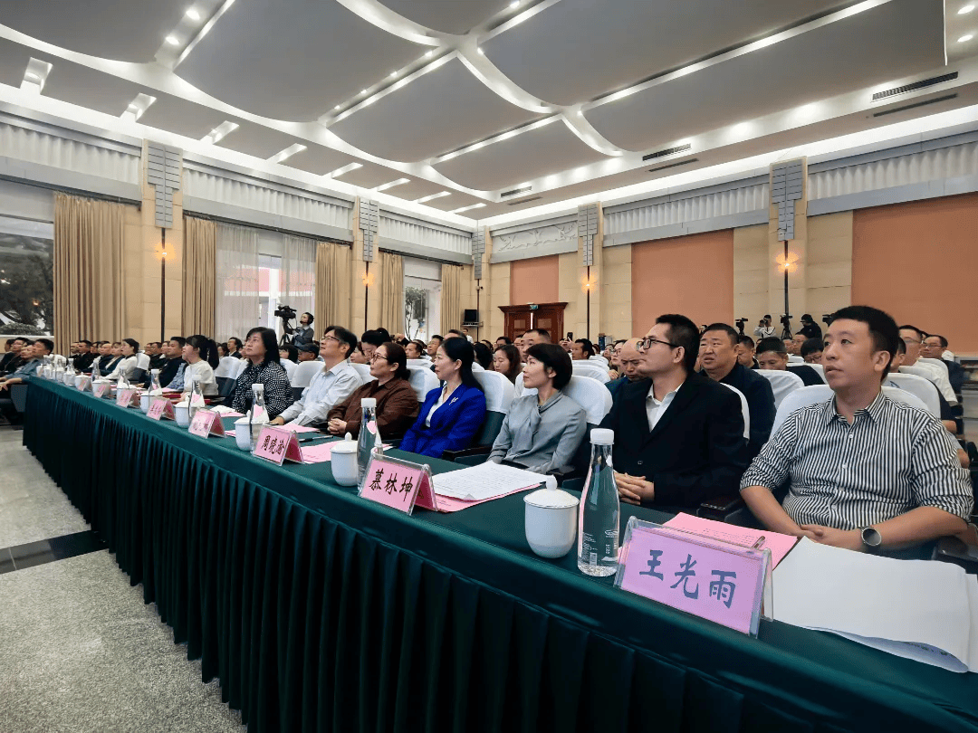 重庆“教育家精神万里行”渝东北专场宣讲在巫山举行