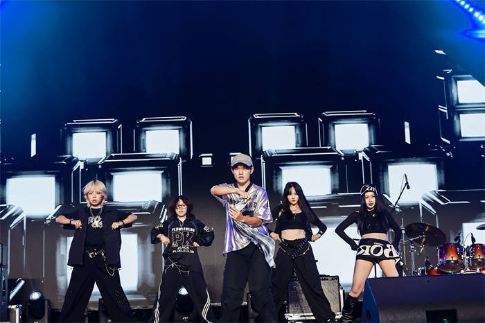 活力唱响青春经济<strong></p>
<p>数字货币搬砖</strong>，第四届青春上海大学生音乐节绽放南上海科创中心