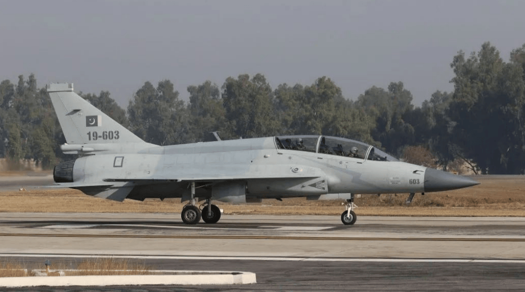 再次闪耀!多架“枭龙”正式交付阿塞拜疆<strong></p>
<p>数字货币搬砖</strong>,42亿美元大单落地了?