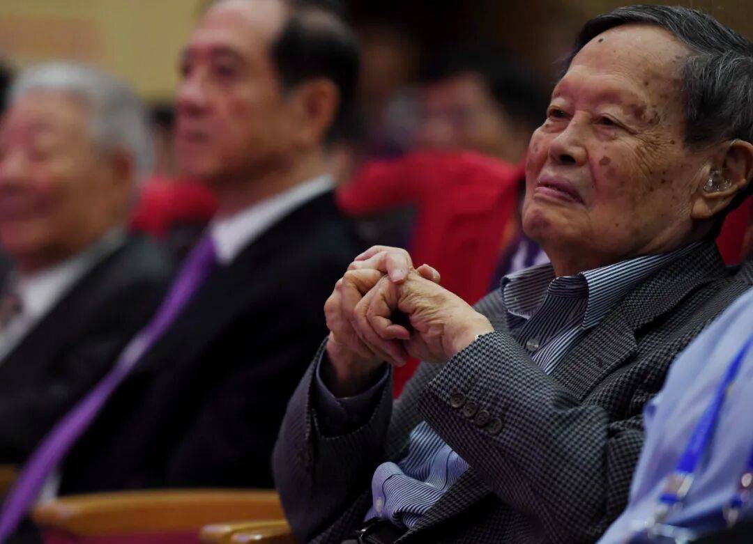 好友追忆杨振宁:他的一针见血<strong></p>
<p>中国的数字货币</strong>,改变了我的一生