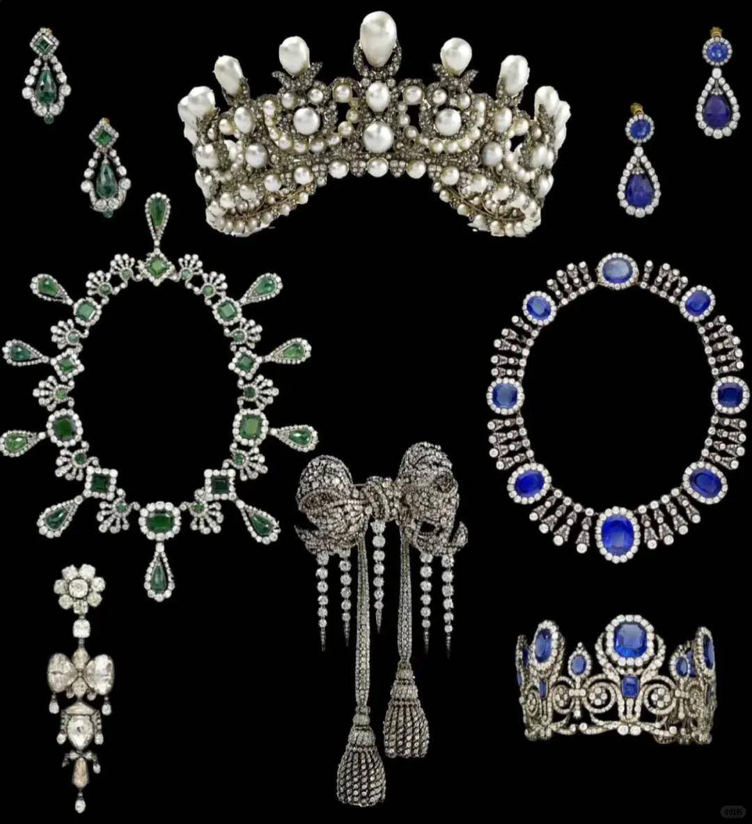 卢浮宫被盗的珠宝中<strong></p>
<p>中国的数字货币</strong>，有拿破仑送给妻子的爱情信物