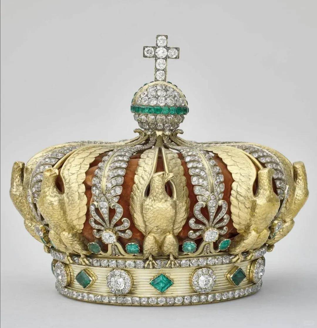 卢浮宫被盗的珠宝中<strong></p>
<p>中国的数字货币</strong>，有拿破仑送给妻子的爱情信物