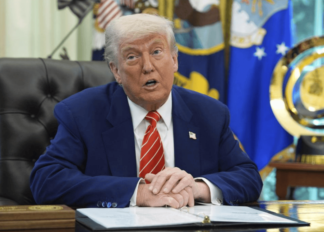 全美50州揭竿而起<strong></p>
<p>数字货币机</strong>，要求特朗普立刻下台，中国这一招美国招架不住