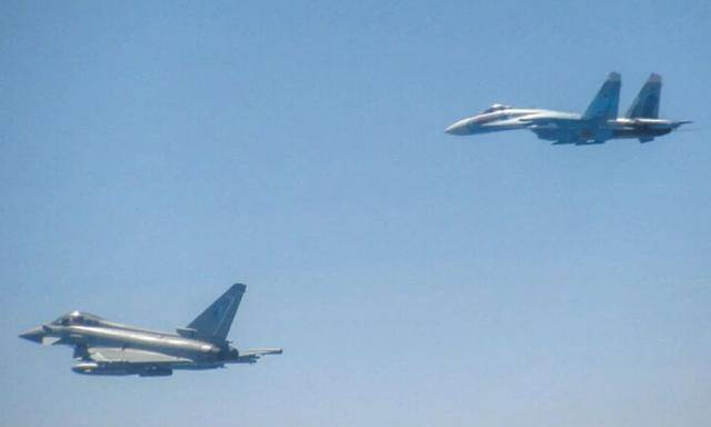 普京拒绝后<strong></p>
<p>数字货币公司</strong>，特朗普叫停普特会！12国倒戈，泽连斯基决定停火？