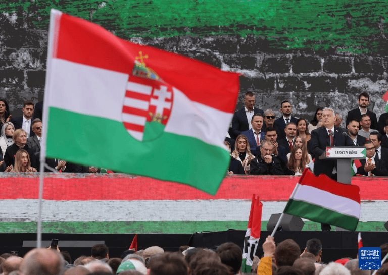 手机报·晚报丨每周一天“无作业日”<strong></p>
<p>数字货币分析</strong>,如何实施?神舟二十一号,近日择机发射!