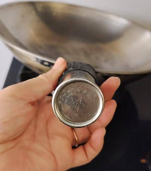 铁锅用了二三十年仍不粘不锈<strong></p>
<p>数字货币软件</strong>，女子在线寻厂家想“再买一个”，厂家称已停产