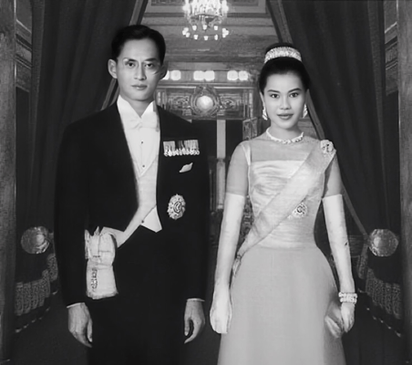 泰国王太后诗丽吉去世<strong></p>
<p>数字货币软件</strong>,留下19顶奢华王冠和她的传奇一生