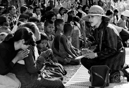 泰国王太后诗丽吉去世<strong></p>
<p>数字货币软件</strong>,留下19顶奢华王冠和她的传奇一生