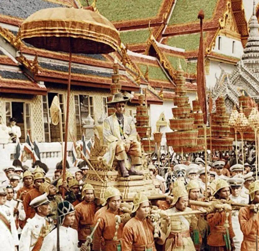 泰国王太后诗丽吉去世<strong></p>
<p>数字货币软件</strong>,留下19顶奢华王冠和她的传奇一生