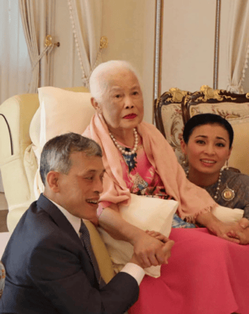 泰国王太后诗丽吉去世<strong></p>
<p>数字货币软件</strong>,留下19顶奢华王冠和她的传奇一生