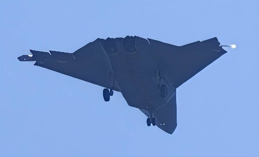 无空速管<strong></p>
<p>国内数字货币</strong>，疑似第二架歼-50：美国精神胜利法，新六代机东亚决战