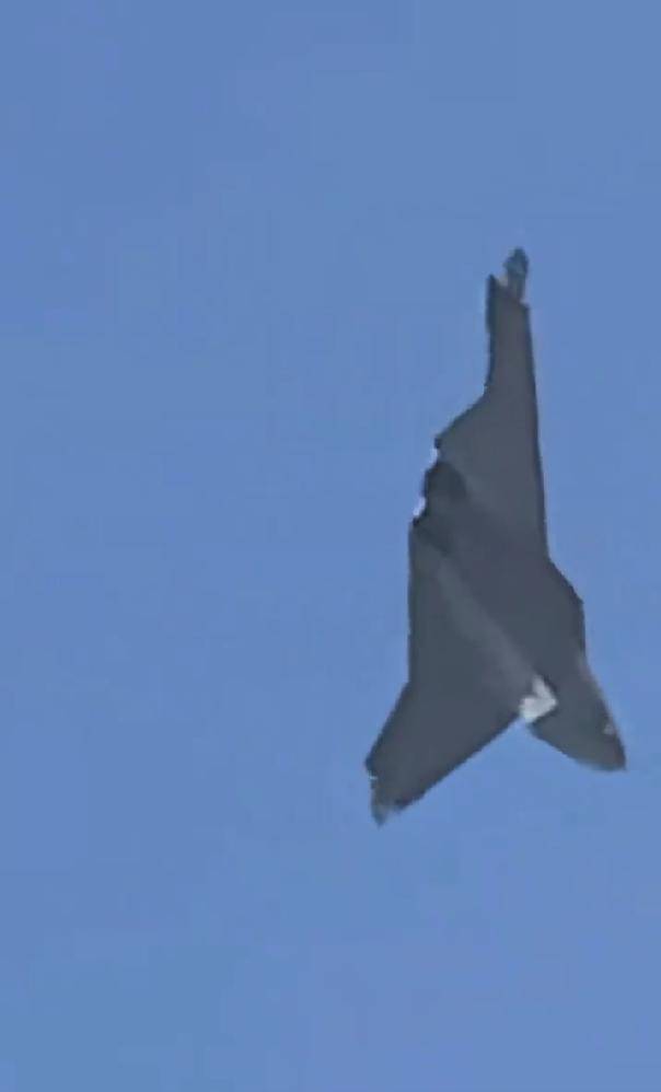 无空速管<strong></p>
<p>国内数字货币</strong>，疑似第二架歼-50：美国精神胜利法，新六代机东亚决战