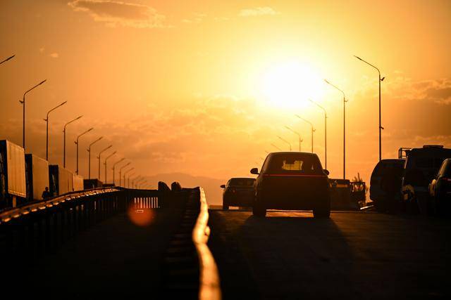 青年说 | 到中亚<strong></p>
<p>国内数字货币</strong>，奔赴一场激动人心的“探秘”