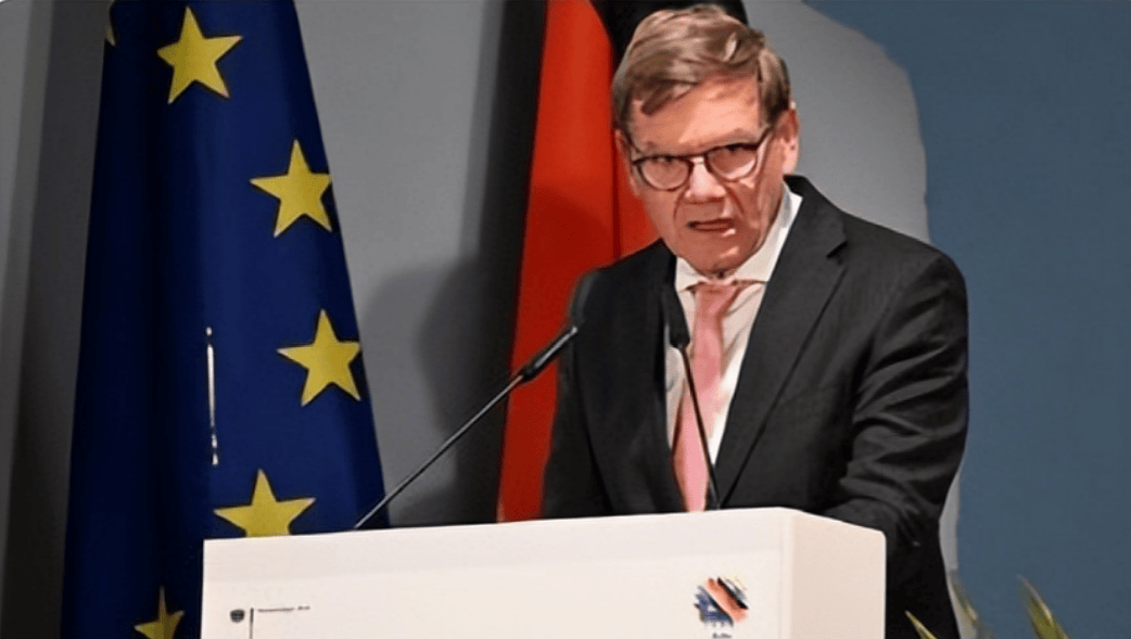 3天后<strong></p>
<p>数字货币监管</strong>，德国外长又反悔了，想跟中方尽快通话，重新安排访华行程