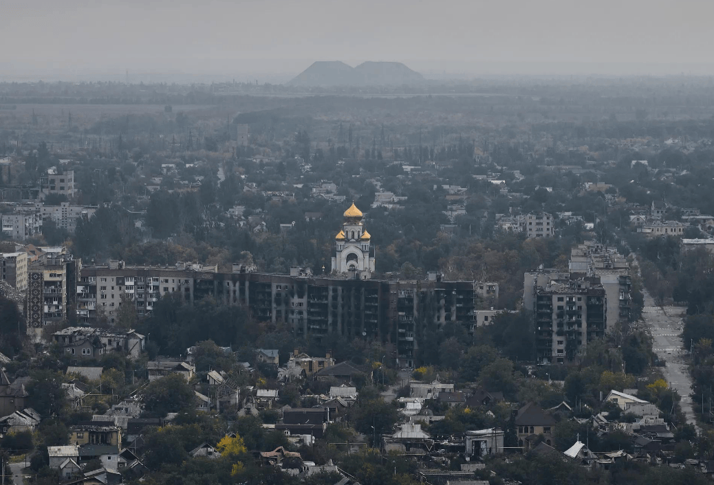 红军城移交前夜<strong></p>
<p>数字货币合法</strong>，乌克兰宣布开辟新战线，主动反攻击溃俄军攻势