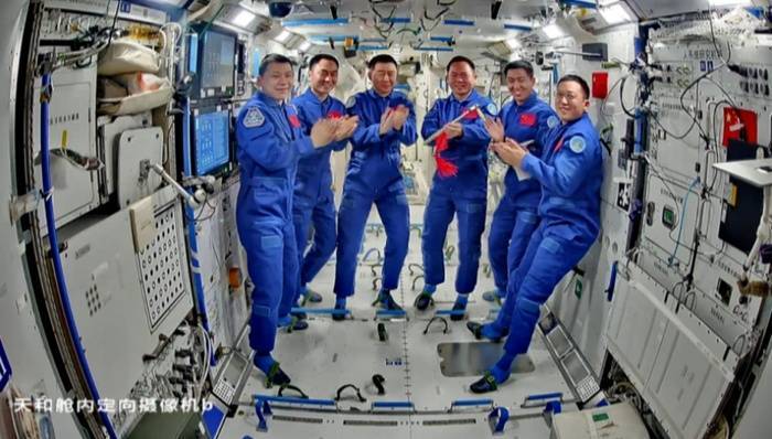 疑似遭空间微小碎片撞击<strong></p>
<p>货币数字代码</strong>,神舟二十号返回任务将推迟进行