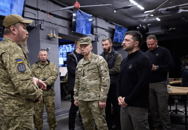 乌军承认红军城已沦陷<strong></p>
<p>数字货币银行</strong>,俄军无人机封锁了撤退和补给通道,泽连斯基命令乌军血战到底!