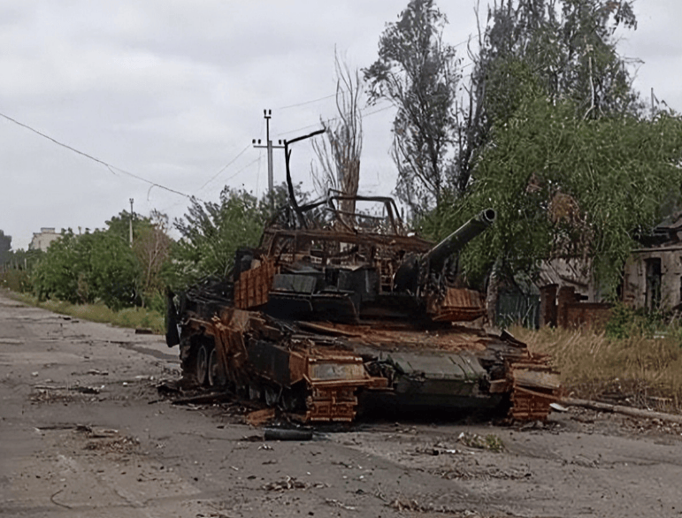 乌军伪装成女人突围红军城<strong></p>
<p>数字货币群</strong>,俄军一次俘虏200人,法械旅这次学到了精髓