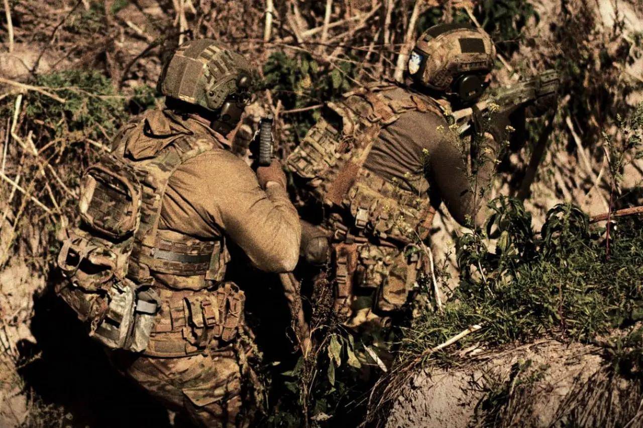 瞒不住了<strong></p>
<p>数字货币群</strong>,红军城9000乌军被围,乌前防长:再不投降就是全线溃败