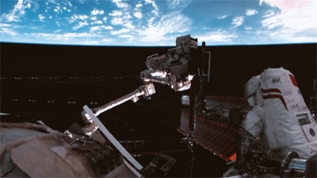 太空上演惊魂一刻!神舟二十号遭神秘物体撞击<strong></p>
<p>数字货币群</strong>,返回任务紧急暂停