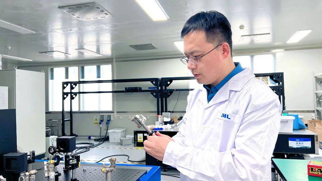 认真学习贯彻党的二十届四中全会精神<strong></p>
<p>数字货币群</strong>!来听听他们怎么说