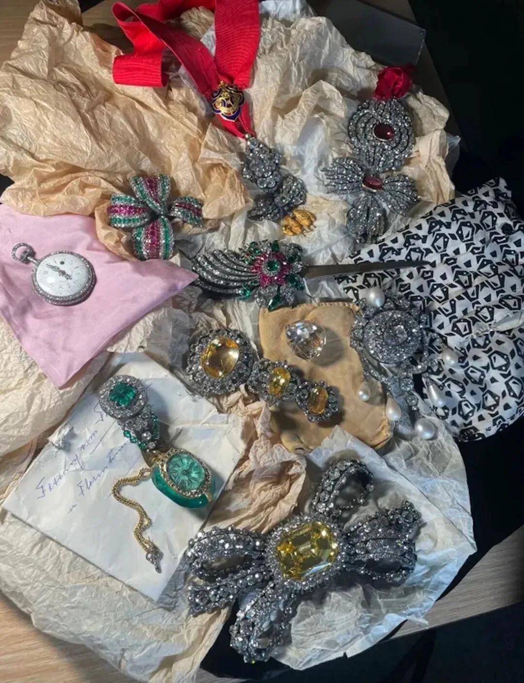 失踪百年的欧洲王室诅咒之钻重现<strong></p>
<p>数字货币系统</strong>，背后藏着一位忠贞皇后的惊人布局