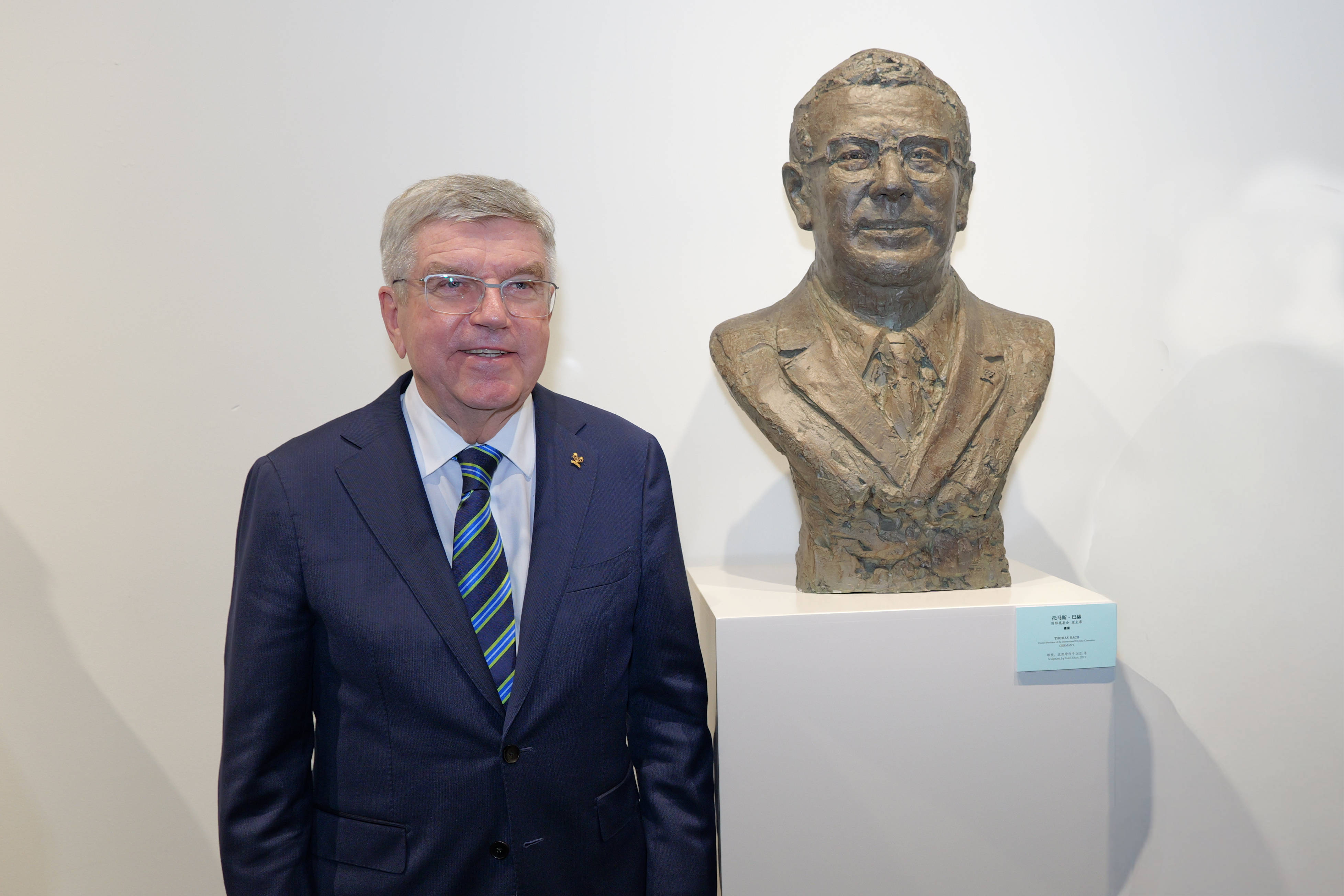 “巴赫遇见巴赫”!国际奥委会终身名誉主席广州打卡艺术展